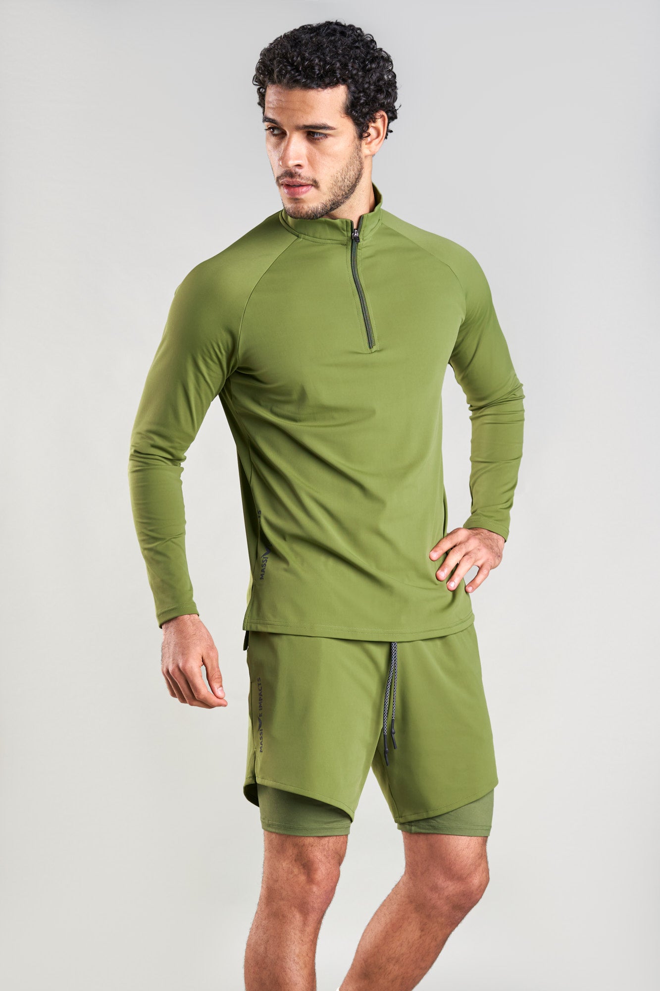 J003MI Zip-Neck Long-Fit Sleeve Top