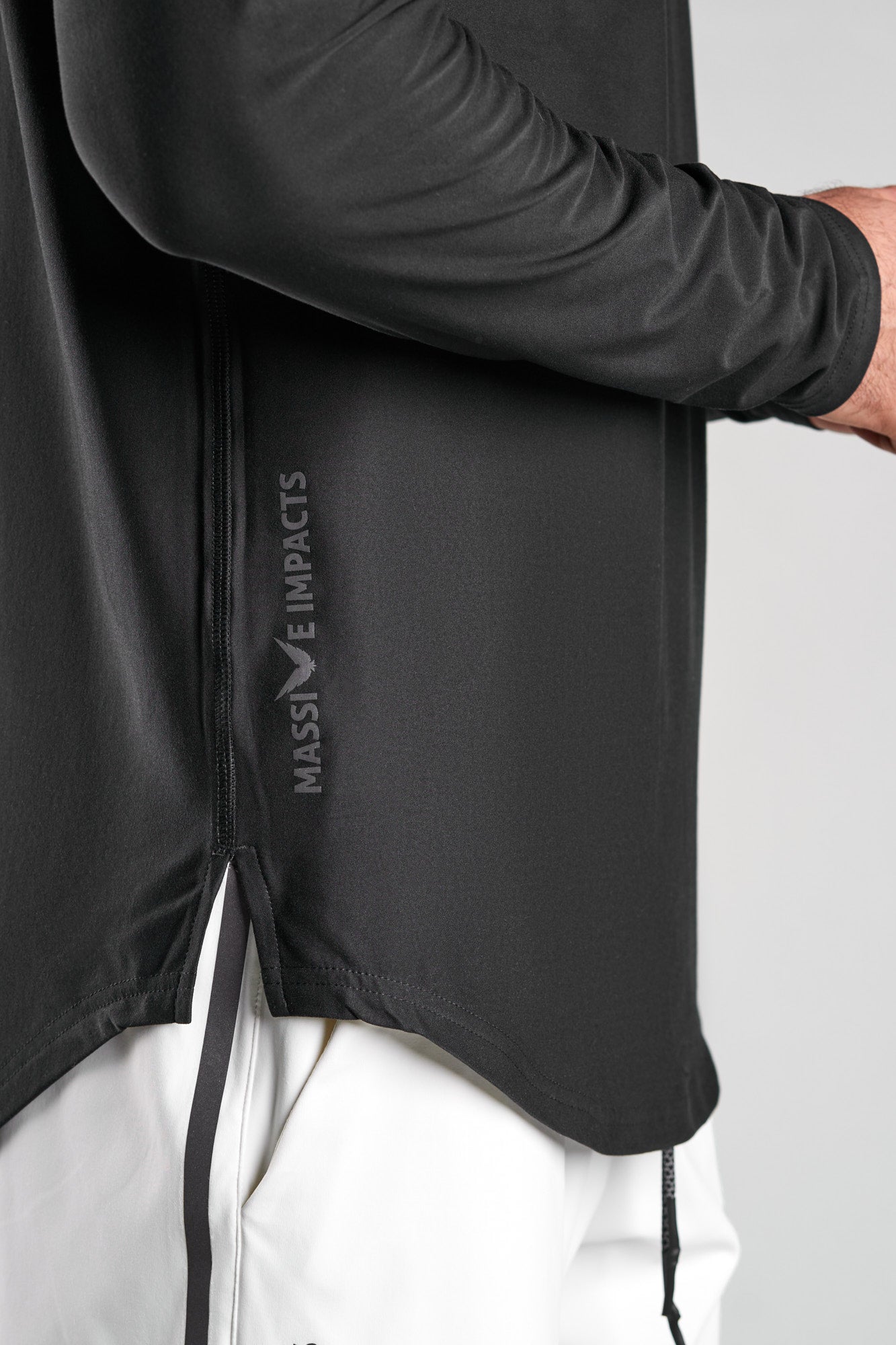 J002MI Recycled Polyester Stretch Long-Fit Sleeve Top