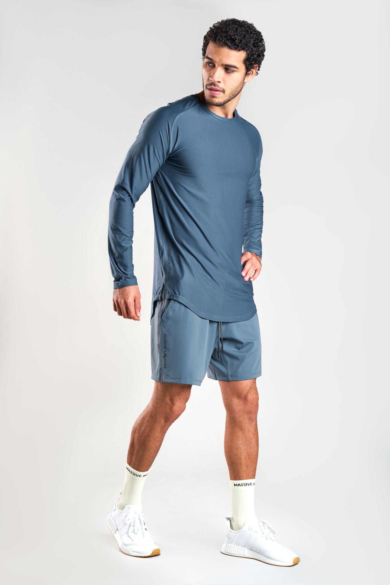 J002MI Recycled Polyester Stretch Long-Fit Sleeve Top