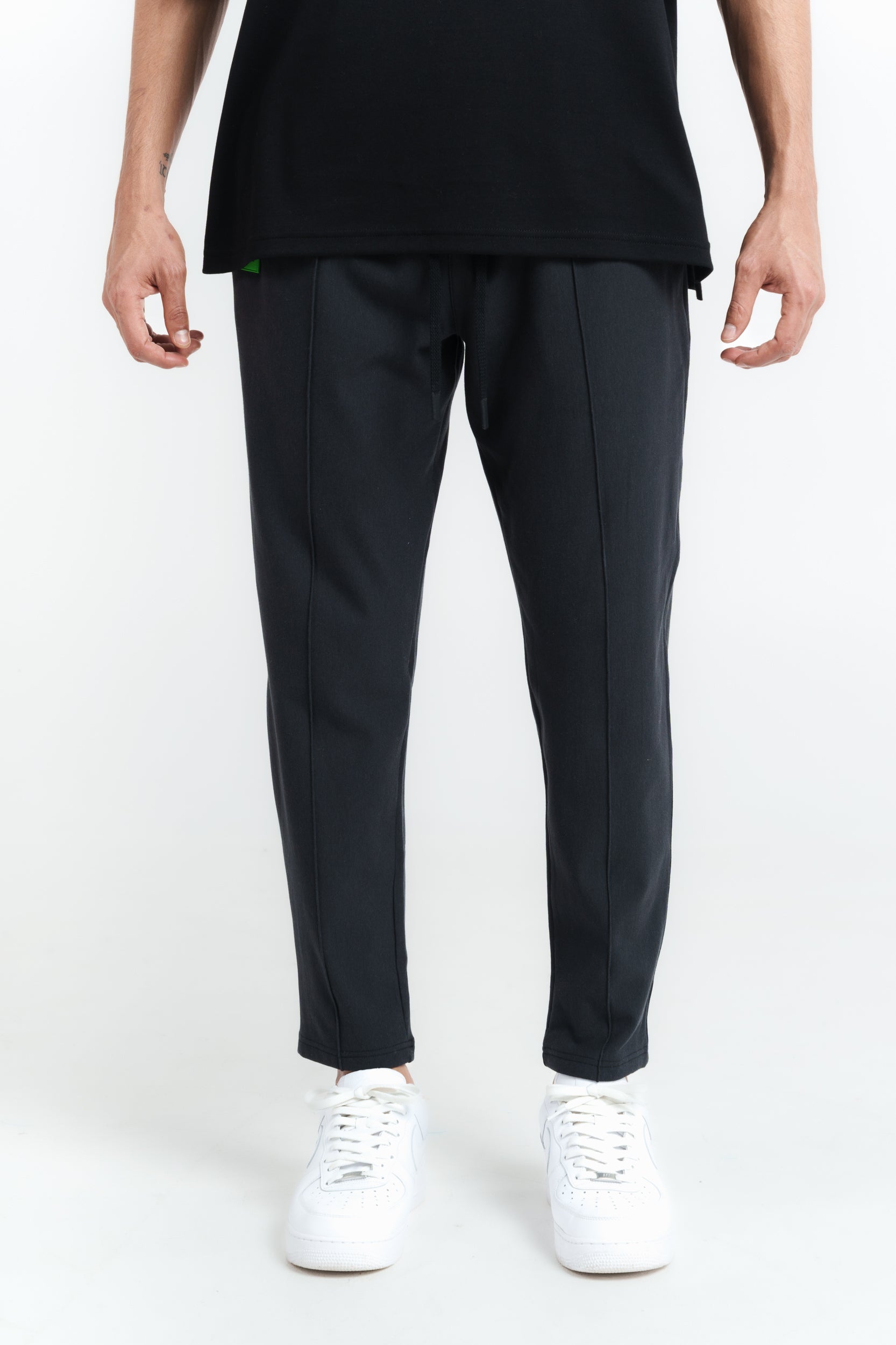 Buy Nike Men's Sportswear Swoosh Woven Lined Pants Black in Dubai, UAE -SSS
